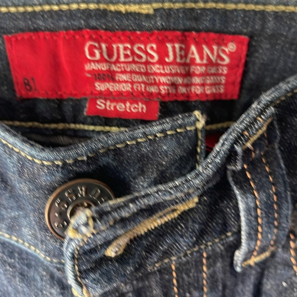 Guess - Picture 2 of 6